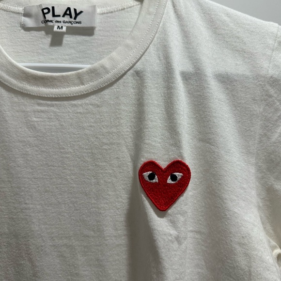 Comme des garçon Play - BASIC T-SHIRT RED EMBLEM (WHITE) - Picture 5 of 9